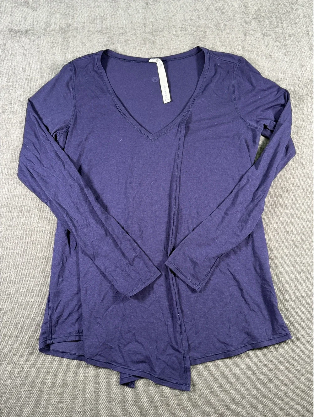 Lululemon Women's Long Sleeve V-Neck Shirt Size 10 Purple Cotton Lycra